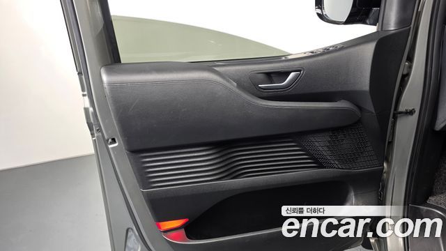 Hyundai Staria L3.5 Lounge 9-Seater Inspiration 2023 — фото 24
