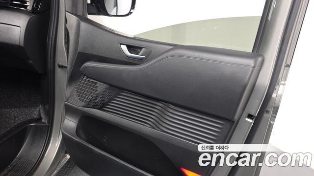 Hyundai Staria L3.5 Lounge 9-Seater Inspiration 2023 — фото 25