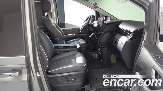 Hyundai Staria L3.5 Lounge 9-Seater Inspiration 2023 — фото 26