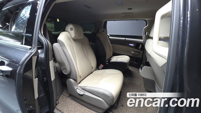 Kia Carnival (IV) Gasoline 9-Seater Signature 2023 — фото 12
