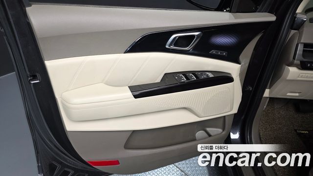 Kia Carnival (IV) Gasoline 9-Seater Signature 2023 — фото 24