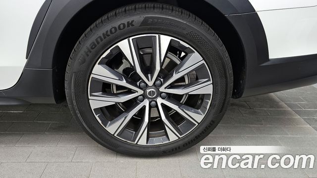 Volvo V90 Cross Country B5 Pro AWD 2021 — фото 21