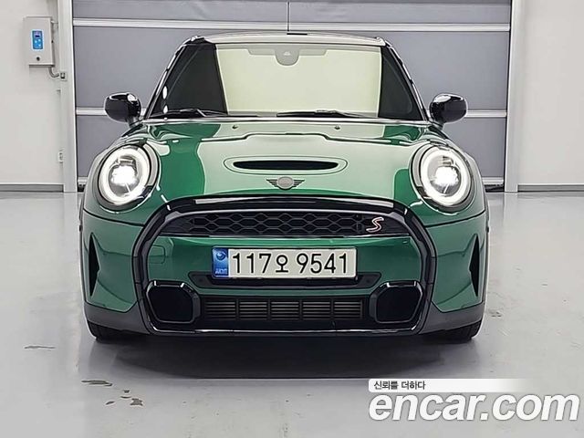 MINI Cooper S 5Door Classic Third Generation 2022 — фото 3