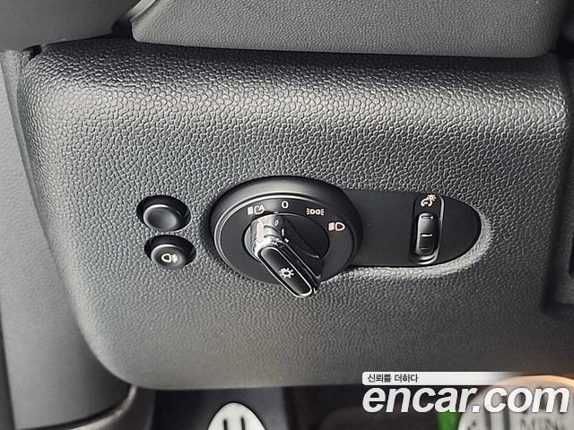 MINI Cooper S 5Door Classic Third Generation 2022 — фото 21