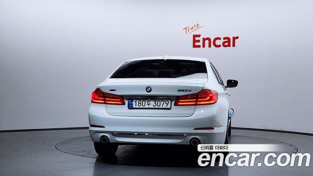 BMW 5 Series (G30) 520d xDrive Luxury Plus 2018 — фото 4