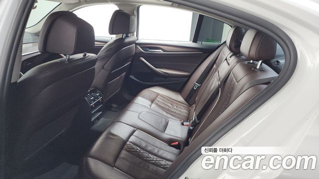 BMW 5 Series (G30) 520d xDrive Luxury Plus 2018 — фото 11