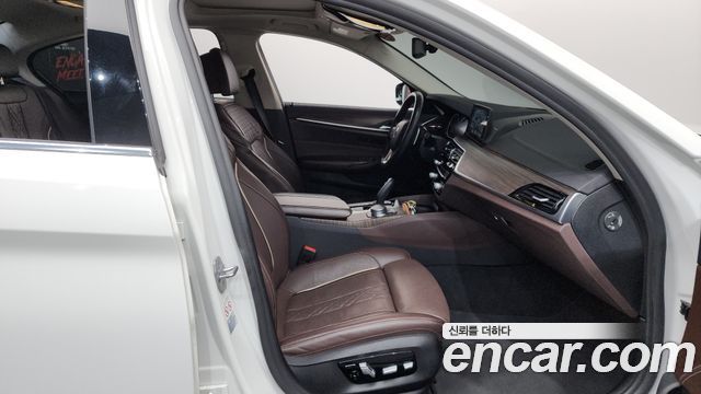 BMW 5 Series (G30) 520d xDrive Luxury Plus 2018 — фото 26