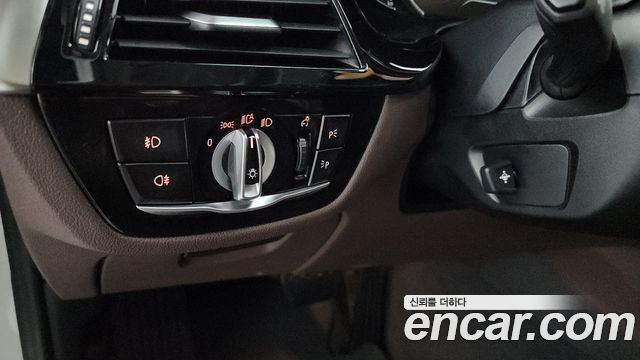 BMW 5 Series (G30) 520d xDrive Luxury Plus 2018 — фото 28