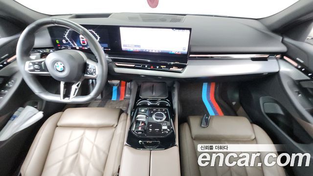 BMW 5 Series (G60) 520i Special Edition 2024 — фото 7