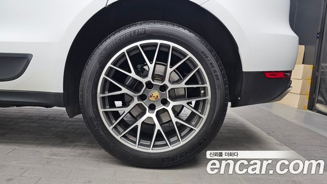 Porsche Macan 2.0 95B 2018 — фото 27