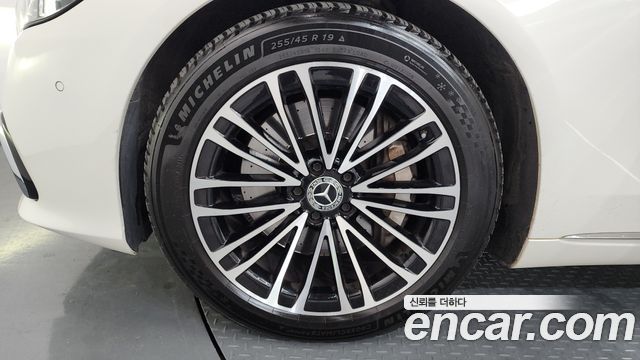 Mercedes-Benz S-Class (W223) S350 d 2021 — фото 5