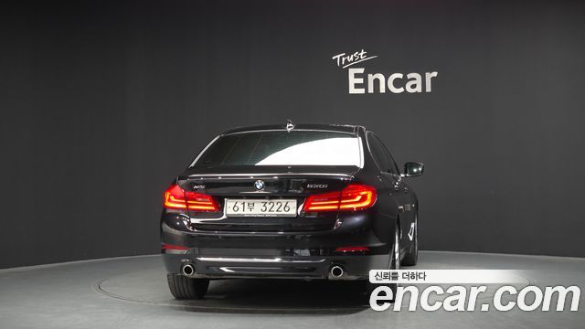 BMW 5 Series (G30) 530i xDrive Luxury Plus 2018 — фото 4