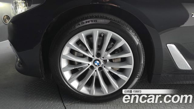 BMW 5 Series (G30) 530i xDrive Luxury Plus 2018 — фото 5