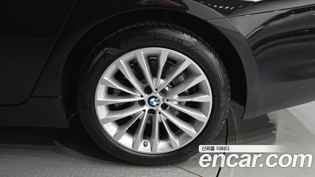 BMW 5 Series (G30) 530i xDrive Luxury Plus 2018 — фото 21