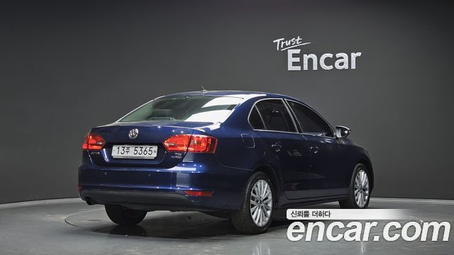 Volkswagen Jetta 1.6 TDI Blue Motion 6th 2014 — фото 2
