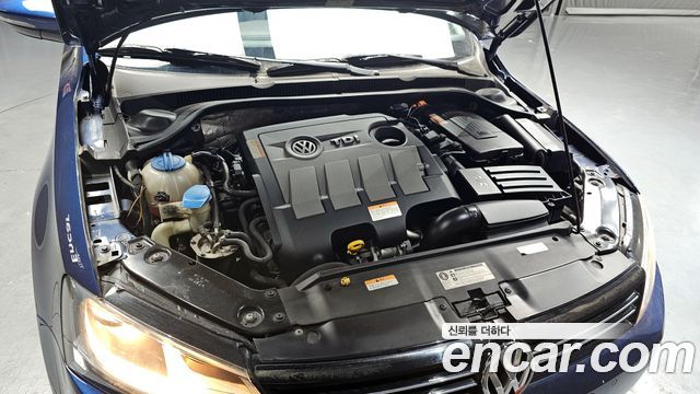 Volkswagen Jetta 1.6 TDI Blue Motion 6th 2014 — фото 6