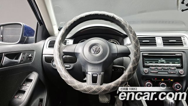 Volkswagen Jetta 1.6 TDI Blue Motion 6th 2014 — фото 16