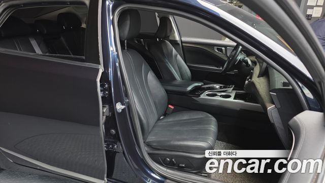 Kia K8 2.5 Gasoline 2WD Noblesse 2022 — фото 12
