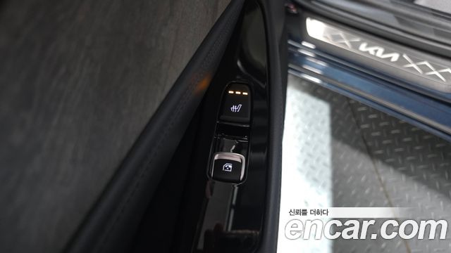Kia K8 2.5 Gasoline 2WD Noblesse 2022 — фото 20