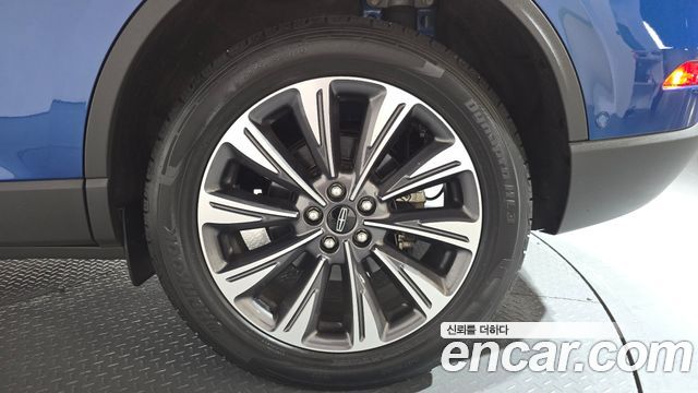 Lincoln Corsair 2.0 Reserve AWD 2021 — фото 21