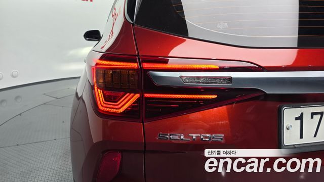Kia Seltos Gasoline 1.6 Turbo 2WD Gravity 2021 — фото 23