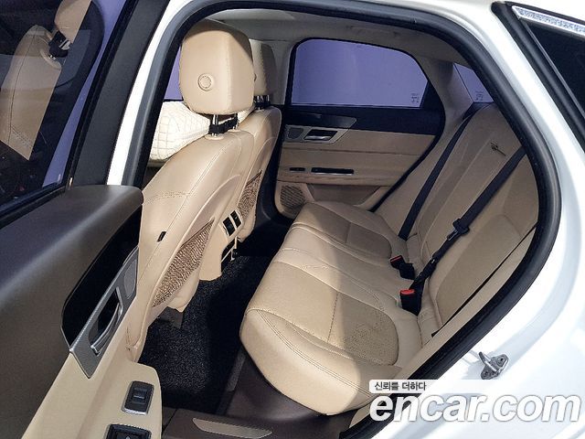Jaguar XF (X260) 20d Prestige 2016 — фото 15