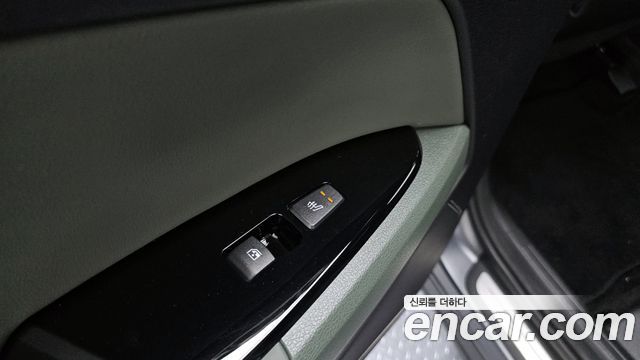 Kia Sportage (V) Gasoline 1.6 Turbo 4WD 30TH Edition 2024 — фото 18