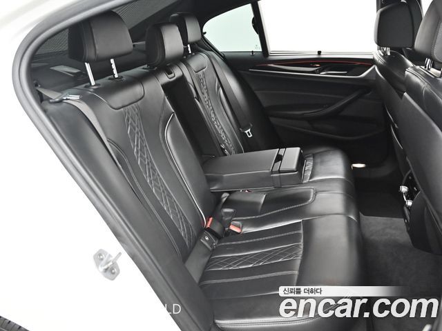 BMW 5 Series (G30) 530i xDrive M Sport Package Plus 2019 — фото 16