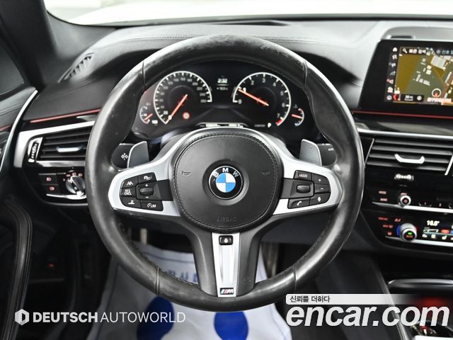 BMW 5 Series (G30) 530i xDrive M Sport Package Plus 2019 — фото 17