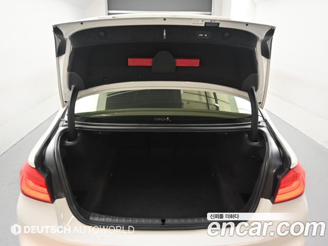BMW 5 Series (G30) 530i xDrive M Sport Package Plus 2019 — фото 23