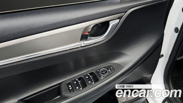 Hyundai Grandeur (IG) 2.5 Premium 2023 — фото 20
