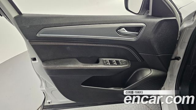 Renault Korea XM3 1.3 TCe RE Signature 2023 — фото 24