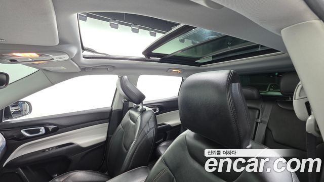 Jeep Compass (II) 2.4 Limitied AWD 2022 — фото 17