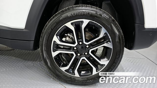Jeep Compass (II) 2.4 Limitied AWD 2022 — фото 21