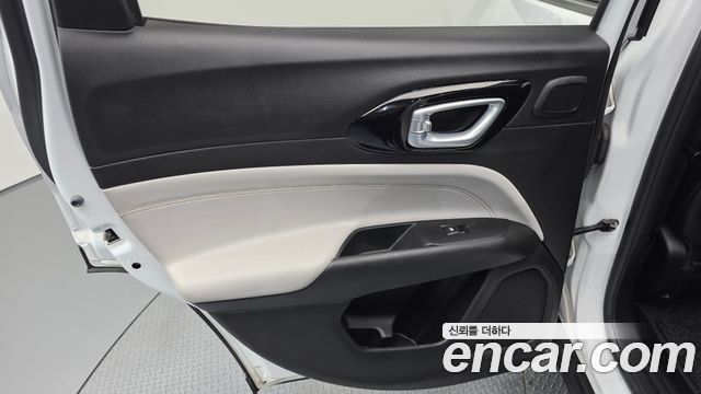 Jeep Compass (II) 2.4 Limitied AWD 2022 — фото 25