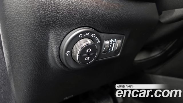 Jeep Compass (II) 2.4 Limitied AWD 2022 — фото 27