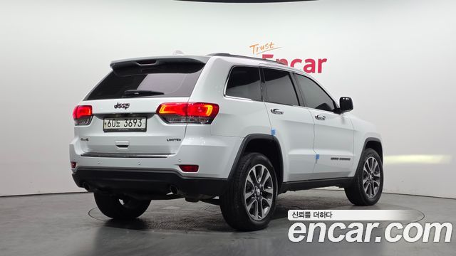 Jeep Grand Cherokee 3.6 Limited WK2 2018 — фото 2