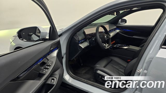 BMW 5 Series (G60) 520i M Sport 2025 — фото 15