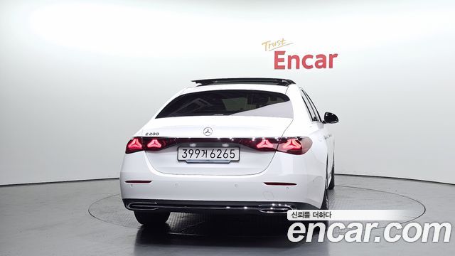 Mercedes-Benz E-Class (W214) E200 Avantgarde 2024 — фото 4