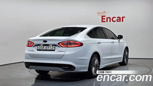 Ford Mondeo (IV) 2.0 Titanium 2017 — фото 2