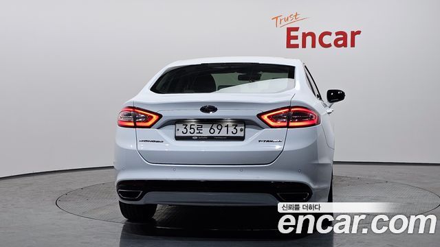 Ford Mondeo (IV) 2.0 Titanium 2017 — фото 4