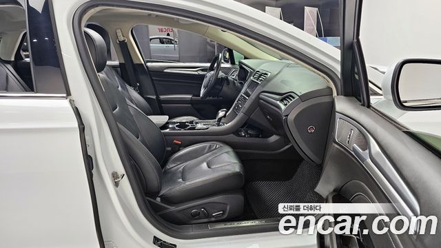 Ford Mondeo (IV) 2.0 Titanium 2017 — фото 10