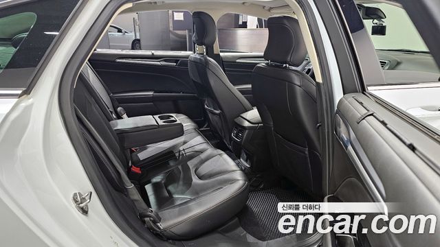 Ford Mondeo (IV) 2.0 Titanium 2017 — фото 11