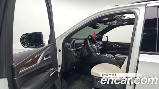 Cadillac Escalade (V) 6.2 Sports Platinum 2021 — фото 10
