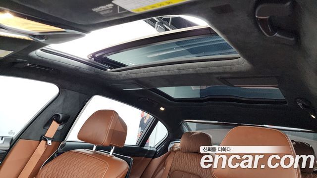 BMW 7 Series (G11) M760Li xDrive 2018 — фото 20