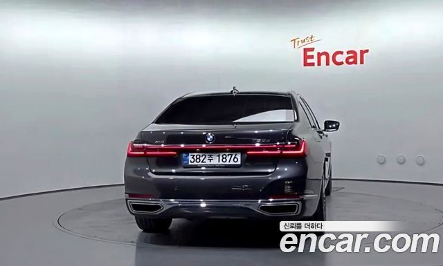 BMW 7 Series (G11) 730d xDrive Design Pure Excellence 2021 — фото 4