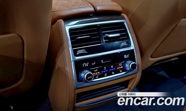 BMW 7 Series (G11) 730d xDrive Design Pure Excellence 2021 — фото 23