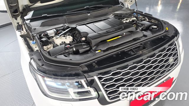 Land Rover Range Rover (IV) 4.4 SDV8 AB LWB DIESEL 2019 — фото 6