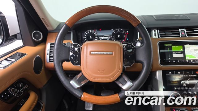 Land Rover Range Rover (IV) 4.4 SDV8 AB LWB DIESEL 2019 — фото 17