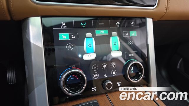 Land Rover Range Rover (IV) 4.4 SDV8 AB LWB DIESEL 2019 — фото 20